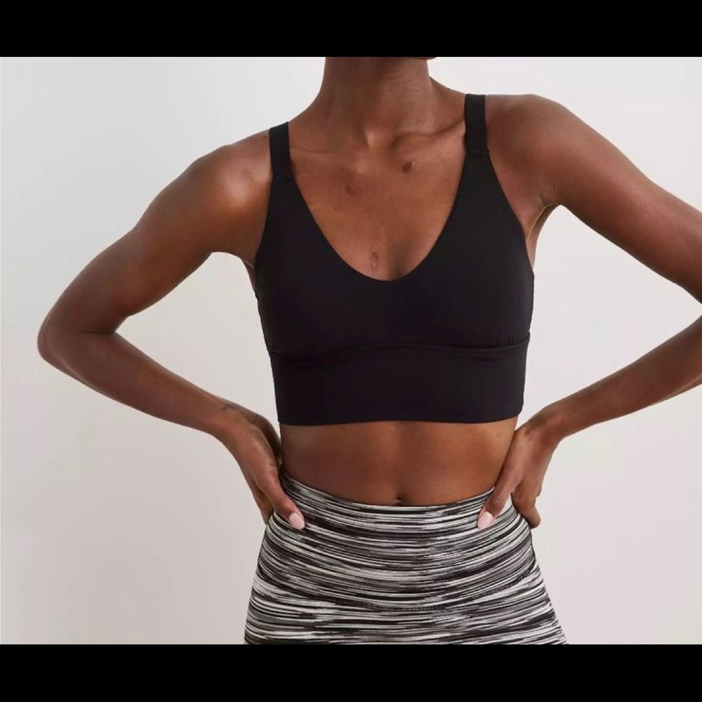 Aerie Real Me twist back sports bra